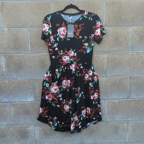 NWT Women's Black Floral Midi Dress Boutique Small - Picture 4 of 11